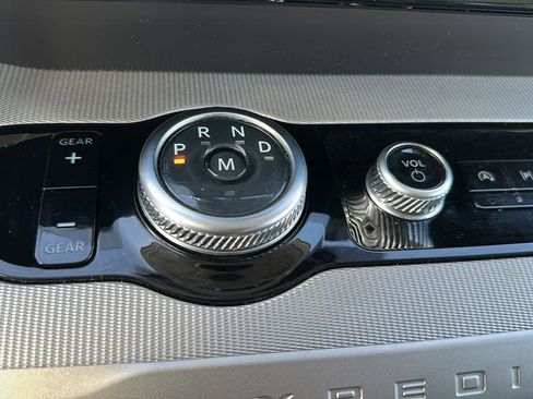 Certified 2025 Ford Expedition Active AWD/4WD image 16