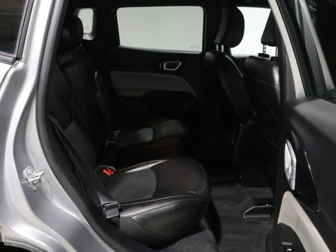 Used 2023 Jeep Compass Limited AWD/4WD image 20