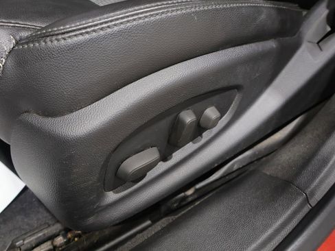 Used 2015 Chevrolet Impala LT FWD image 12