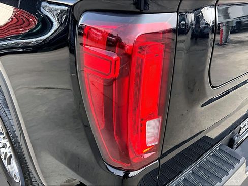 Used 2025 GMC Sierra 1500 SLT AWD/4WD image 29