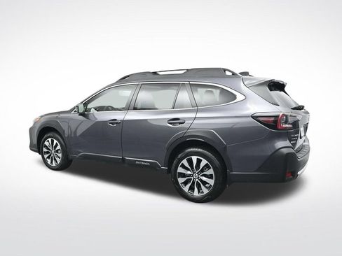Used 2025 Subaru Outback Limited AWD/4WD image 6