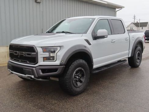 Used 2017 Ford F150 Raptor w/ Equipment Group 802A Luxury AWD/4WD image 8
