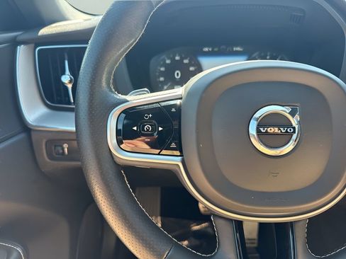 Used 2018 Volvo XC60 T6 R-Design w/ Convenience Package AWD/4WD image 15