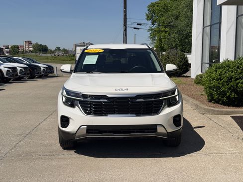 Used 2024 Kia Seltos S AWD/4WD image 16