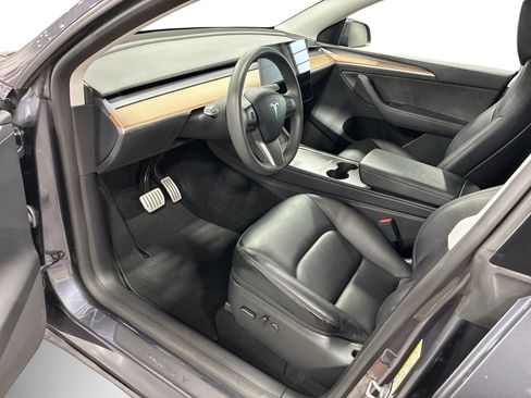 Used 2023 Tesla Model Y Performance AWD/4WD image 9