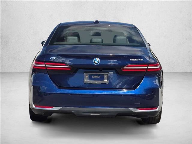 Used 2024 BMW i5 eDrive40i w/ Convenience Package RWD image 7