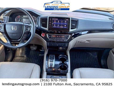Used 2017 Honda Pilot Elite image 11