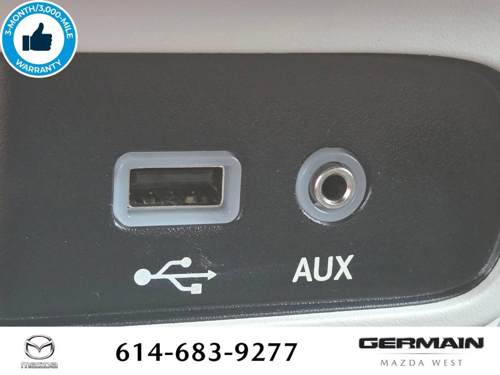 Used 2017 Chrysler Pacifica Touring-L FWD image 31