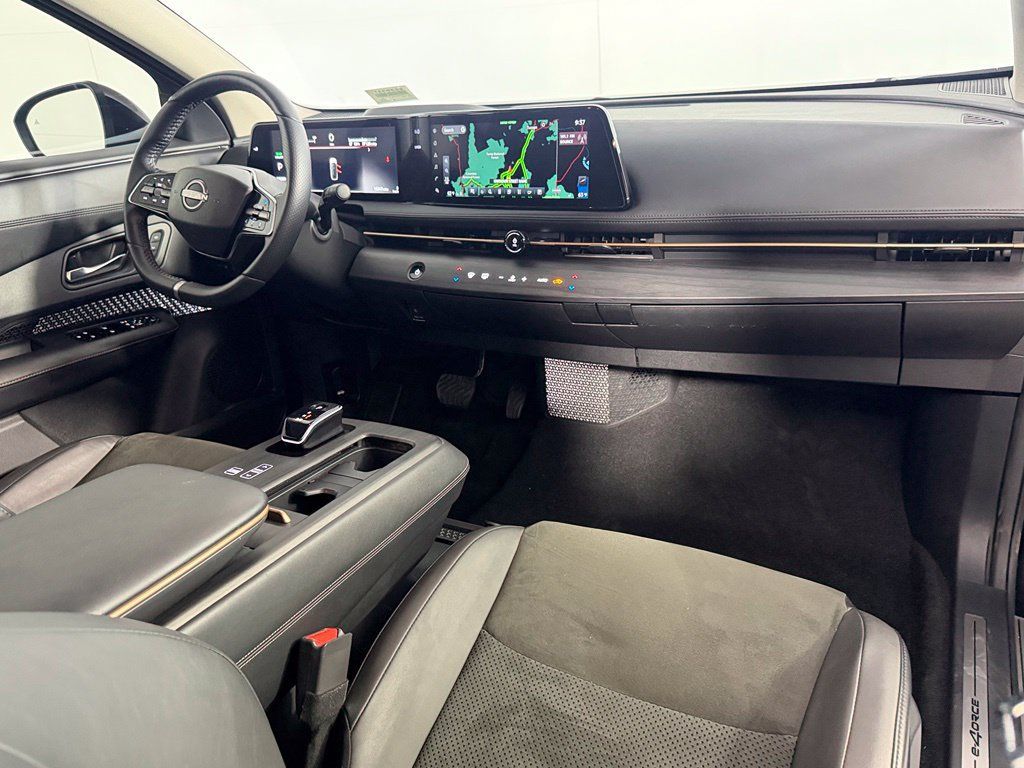Used 2023 Nissan Ariya AWD image 14