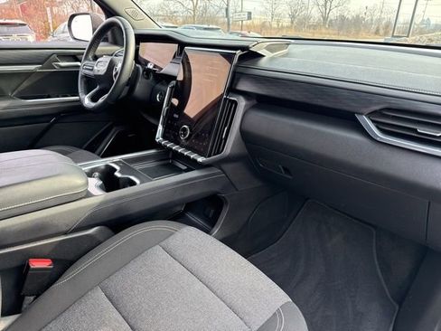 Certified 2025 GMC Acadia Elevation image 17