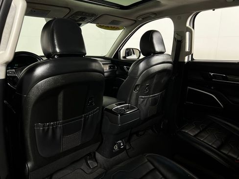 Used 2020 Kia Telluride SX w/ SX Prestige Package image 26