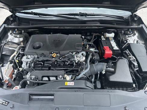 Used 2024 Toyota Camry SE image 29