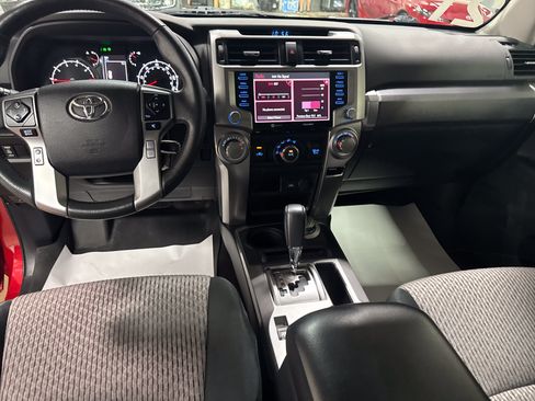 Used 2021 Toyota 4Runner SR5 AWD/4WD image 30