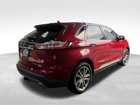 Used 2019 Ford Edge Titanium w/ Cold Weather Package AWD/4WD image 5