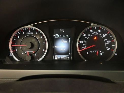 Used 2015 Toyota Camry XSE FWD image 16