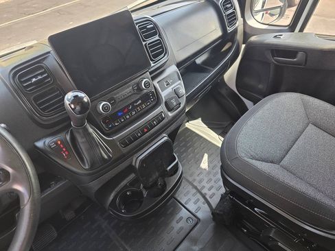 Used 2024 RAM ProMaster 3500 w/ Premium Convenience Group FWD image 17