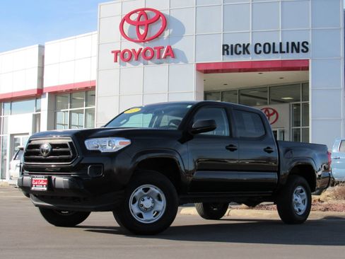 Used 2022 Toyota Tacoma SR image 1