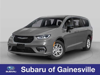 Used 2026 Chrysler Pacifica Select