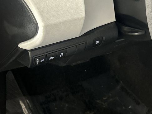Used 2024 Toyota Corolla SE image 13
