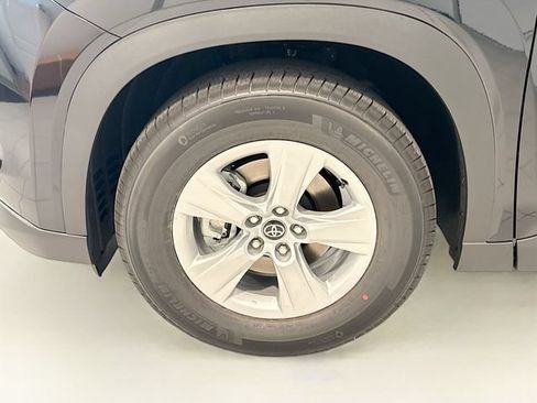 Certified 2025 Toyota Grand Highlander FWD image 25