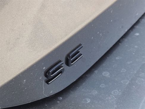 New 2026 Volkswagen Tiguan SE R-Line image 8