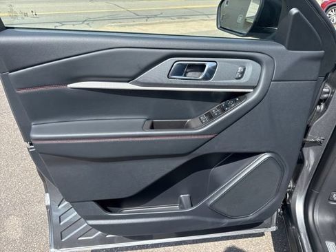 New 2026 Ford Explorer ST-Line AWD/4WD image 15