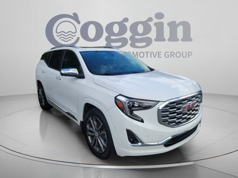 Used 2019 GMC Terrain Denali w/ Advanced Safety Package AWD/4WD image 6