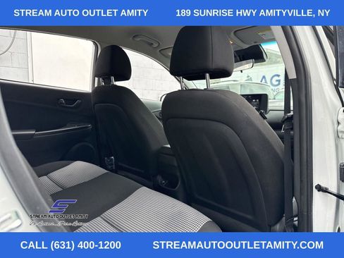 Used 2023 Hyundai Kona SE image 15