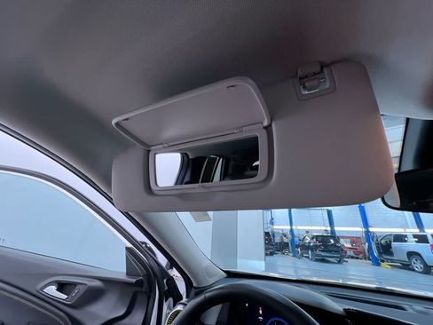 Used 2024 Chevrolet Trax ACTIV w/ Sunroof Package FWD image 32