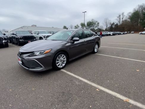 Used 2023 Toyota Camry LE image 11