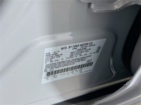 Used 2025 Ford Maverick XLT image 17