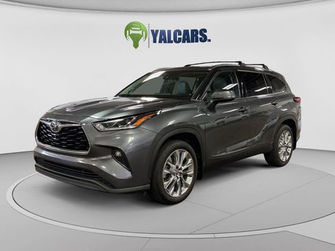 Used 2020 Toyota Highlander Limited AWD/4WD image 1
