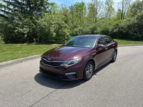 Used 2020 Kia Optima LX image 2