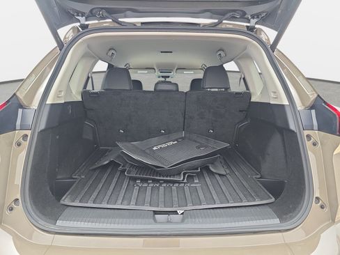 Used 2025 Nissan Rogue SV AWD/4WD image 26