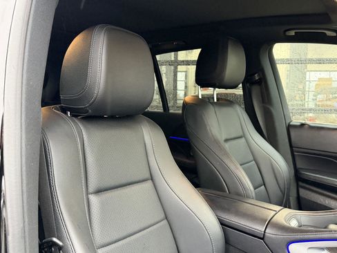 Used 2023 Mercedes-Benz GLE 350 4MATIC w/ AMG Line Exterior image 47