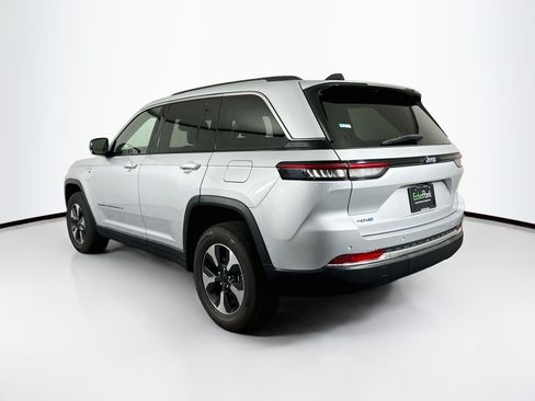 Used 2023 Jeep Grand Cherokee 4WD 4xe image 5