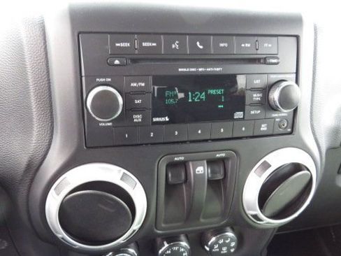 Used 2013 Jeep Wrangler Rubicon w/ Dual Top Group image 10