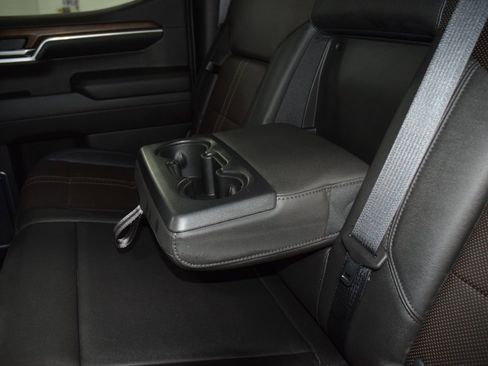 Used 2022 Chevrolet Silverado 1500 High Country image 37