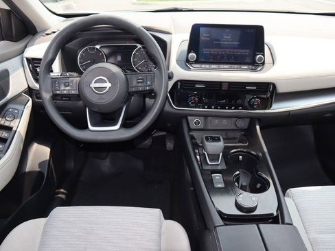 Certified 2022 Nissan Rogue SV AWD/4WD image 18
