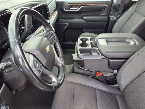 Used 2025 Chevrolet Silverado 1500 LT RWD image 16