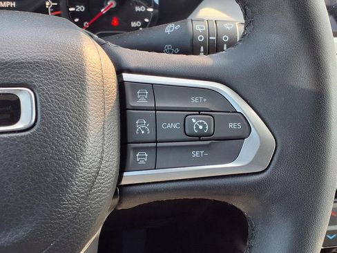 Used 2025 Jeep Compass Limited AWD/4WD image 17