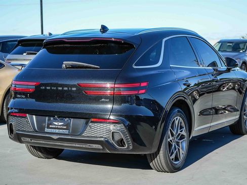 Used 2023 Genesis GV70 2.5T w/ Advanced Package image 6