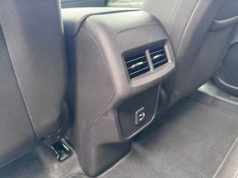 Used 2024 Chevrolet Equinox LT image 26