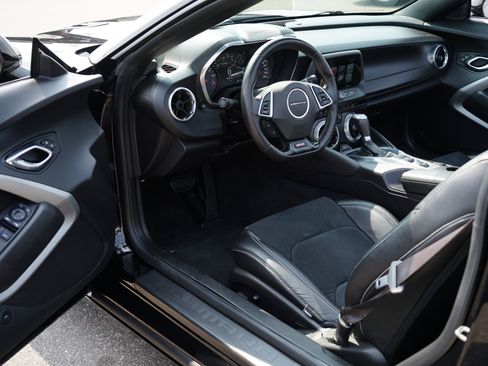 Used 2016 Chevrolet Camaro SS image 15