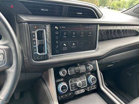Used 2023 GMC Yukon Denali AWD/4WD image 30
