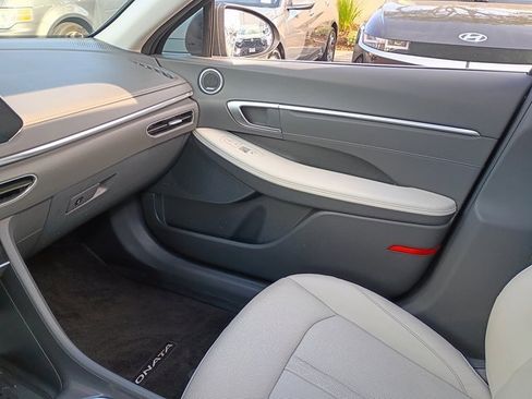Used 2022 Hyundai Sonata Limited w/ Preferred Accessory Package image 32