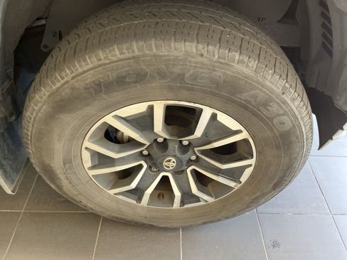 Used 2023 Toyota Tacoma TRD Sport w/ Technology Package image 7