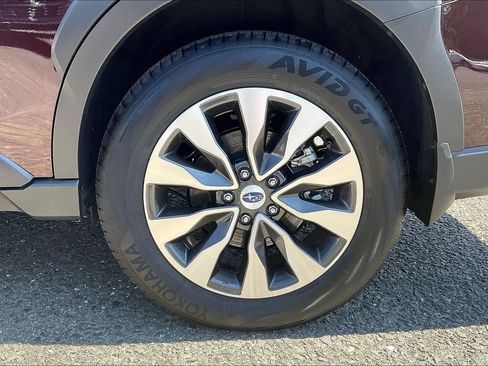 Certified 2025 Subaru Outback Limited AWD/4WD image 11