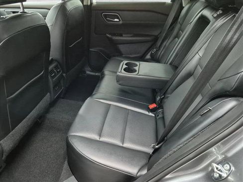 Used 2021 Nissan Rogue SV w/ Premium Package FWD image 19