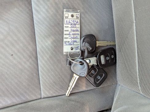 Used 2013 Hyundai Elantra GLS w/ Preferred Pkg FWD image 16